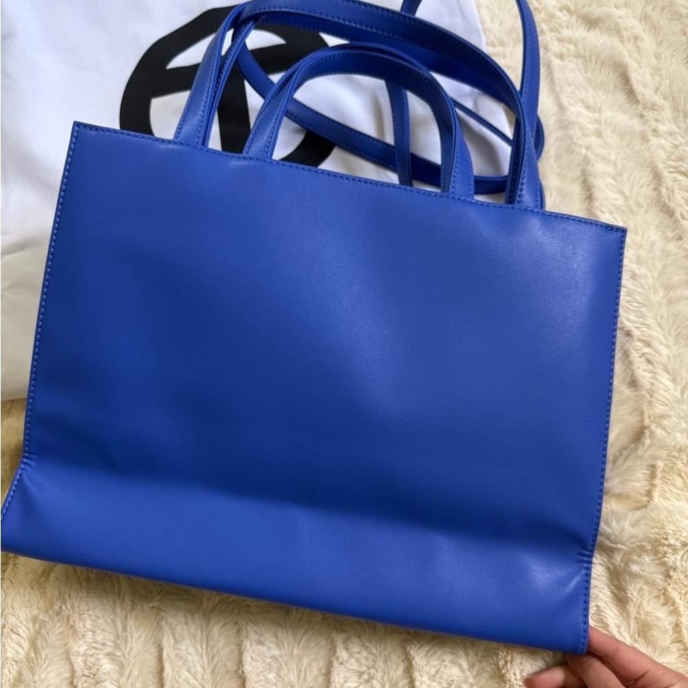 Telfar Medium Shopping Bag - Painter’s Tape - Picture 3 of 5